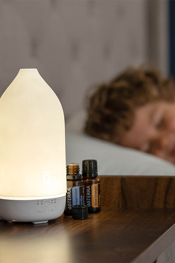 doterra-laluz-diffuser-with-peppermint-and-wild-orange
